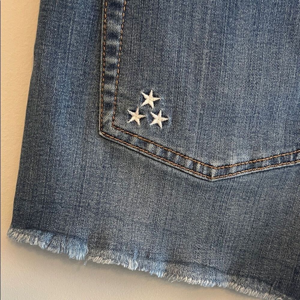 J. Crew Cut Off Jean Shorts with Embroidered Star Detail Size 30 Medium Wash - Picture 5 of 8